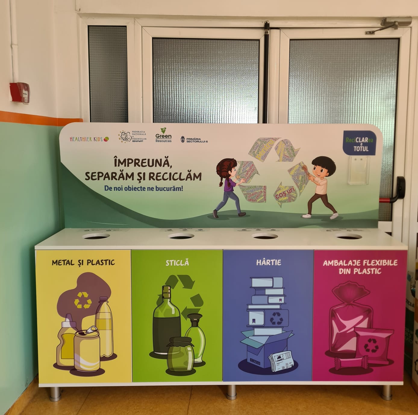 6 școli și Primăria Sectorului 6 participă la campania ”ReciCLARea e totul!” 6 școli și Primăria Sectorului 6 participă la campania ”ReciCLARea e totul!”