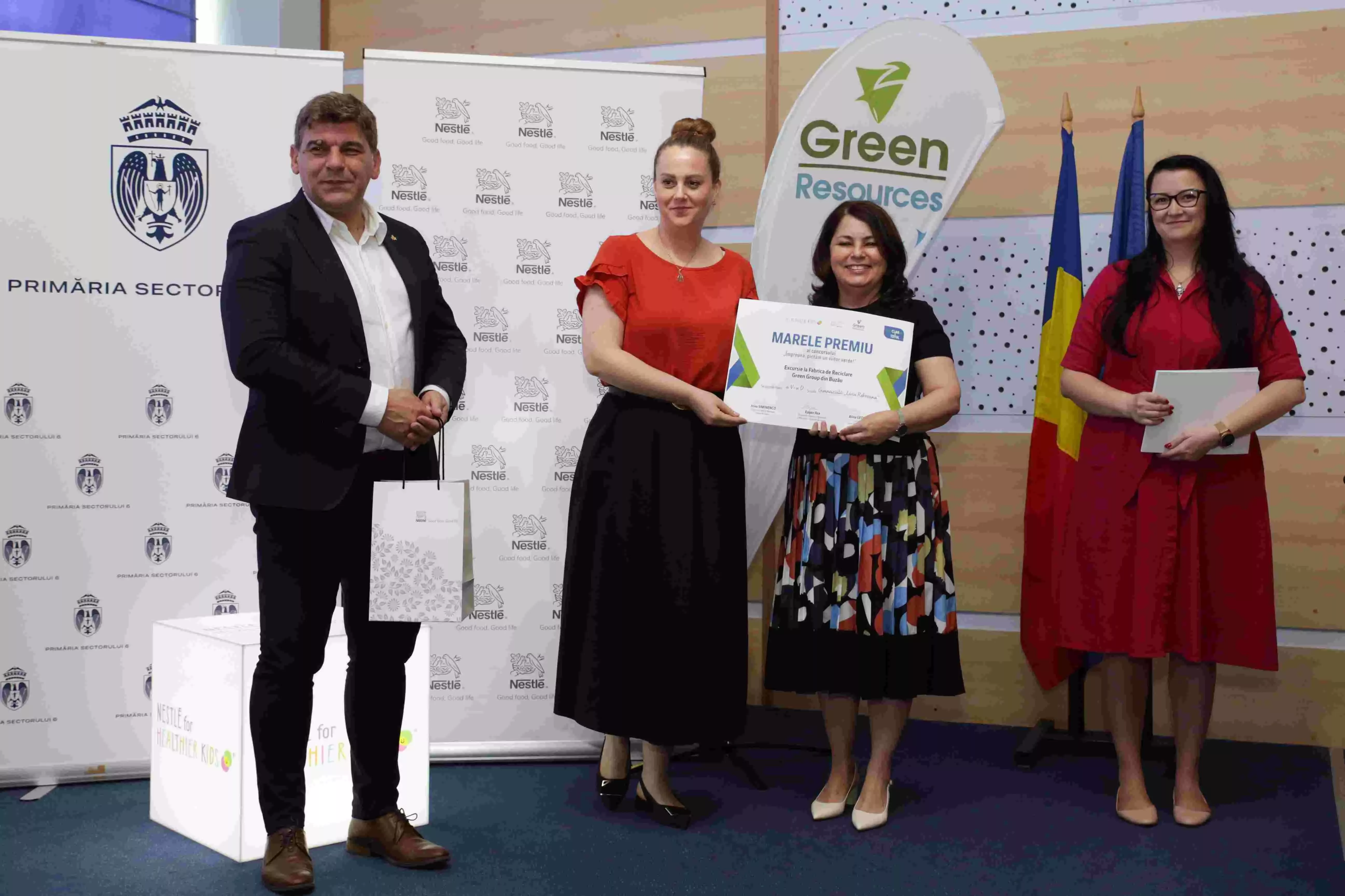 Primul proiect de informare și educare cu privire la simbolurile de reciclare de pe ambalajele din industria alimentară a atras sute de elevi