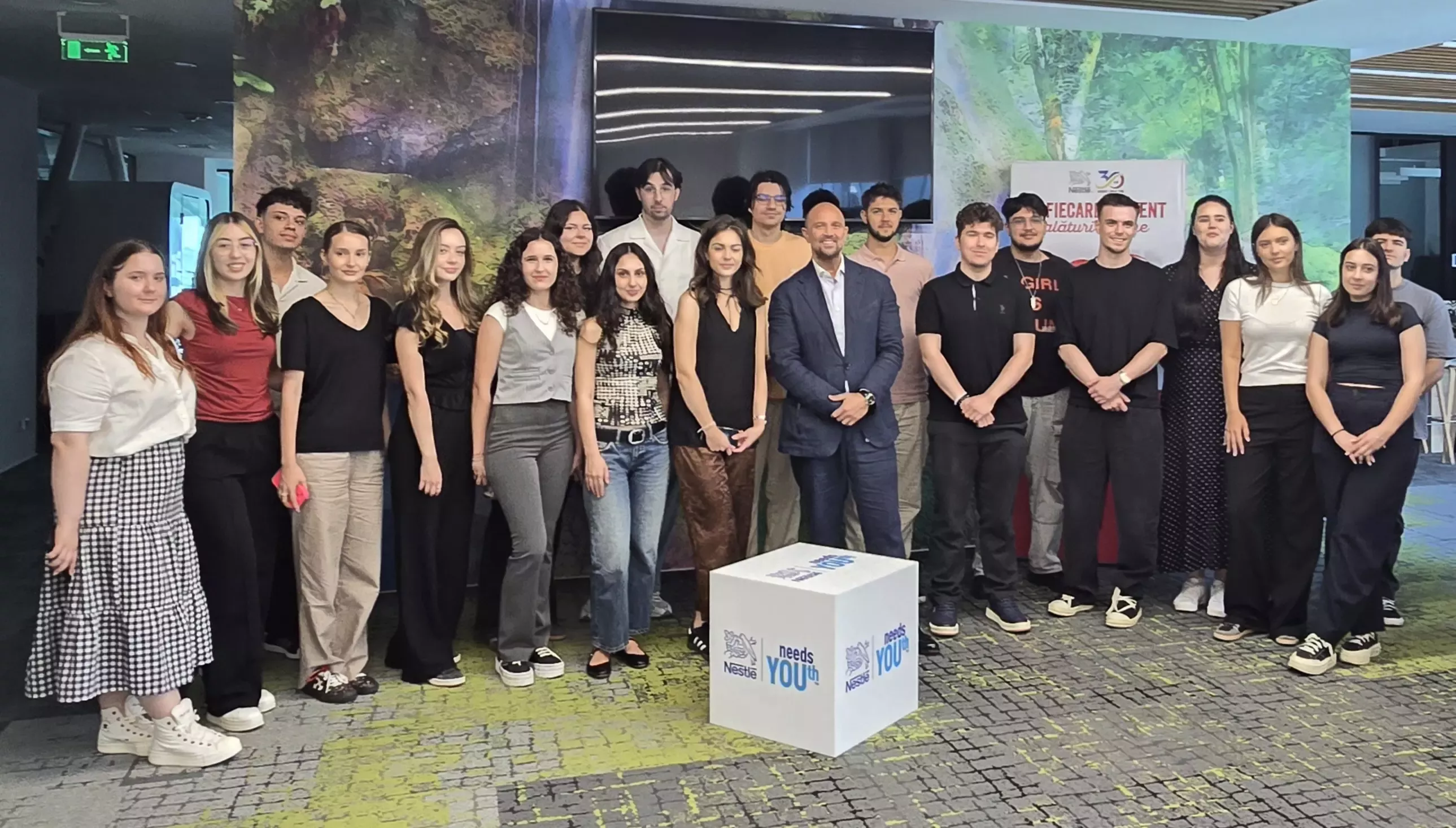 Studenti participanti la programul Summer's Cool al Nestlé Romania
