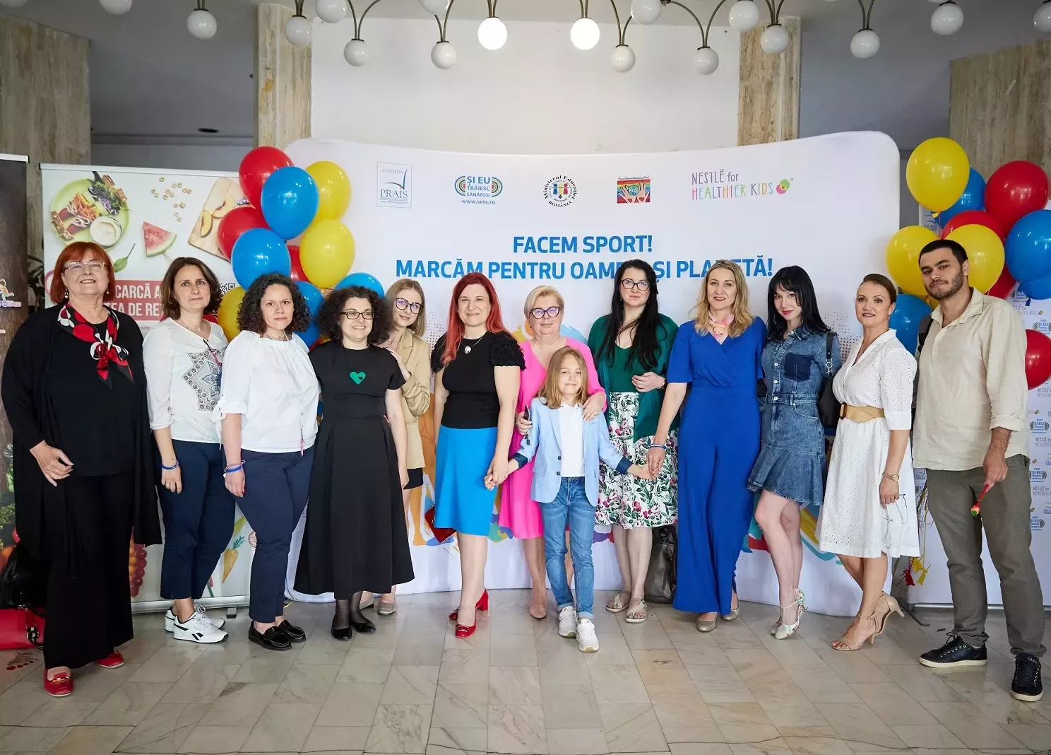 Eveniment Toți copiii cântă și dansează