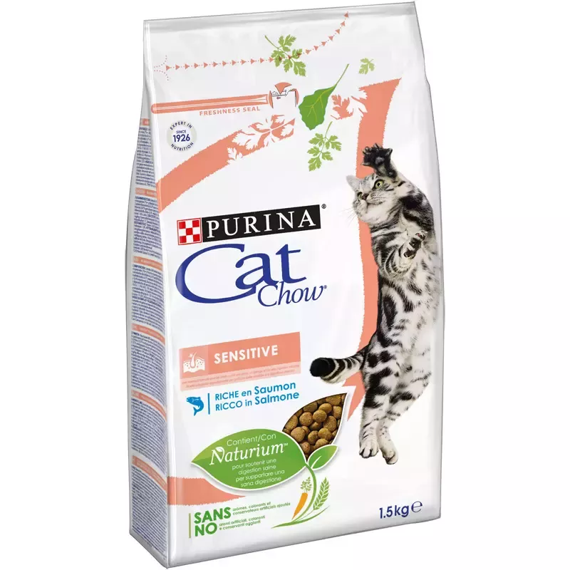 Purina® CAT CHOW® Sensitive bogată în somon