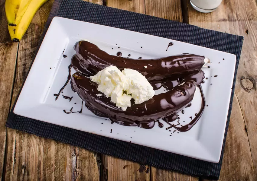 Banane coapte cu ciocolata