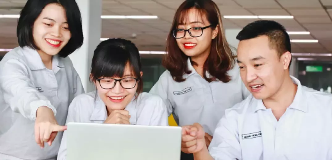 careers-management-trainee-program-wide